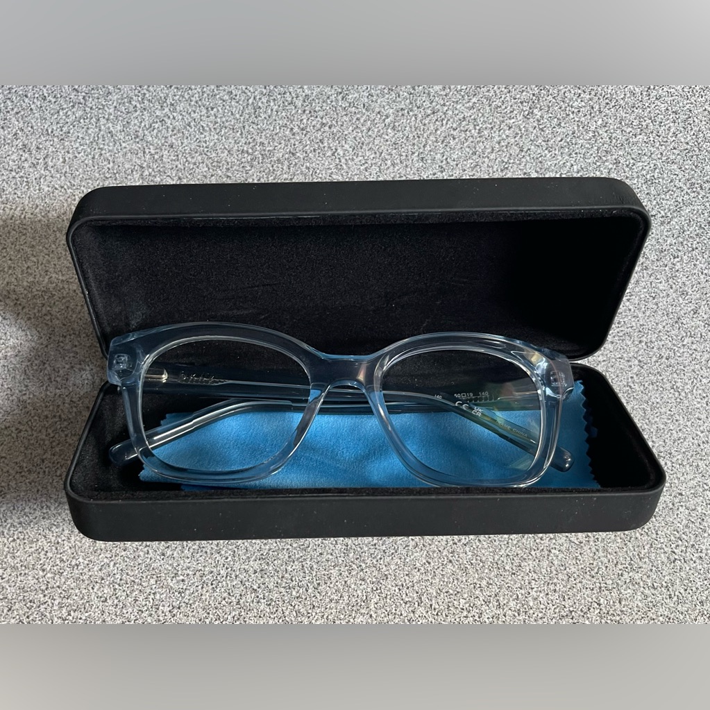 Dkny Grey Clear Eyeglass Bifocal Readers & Case